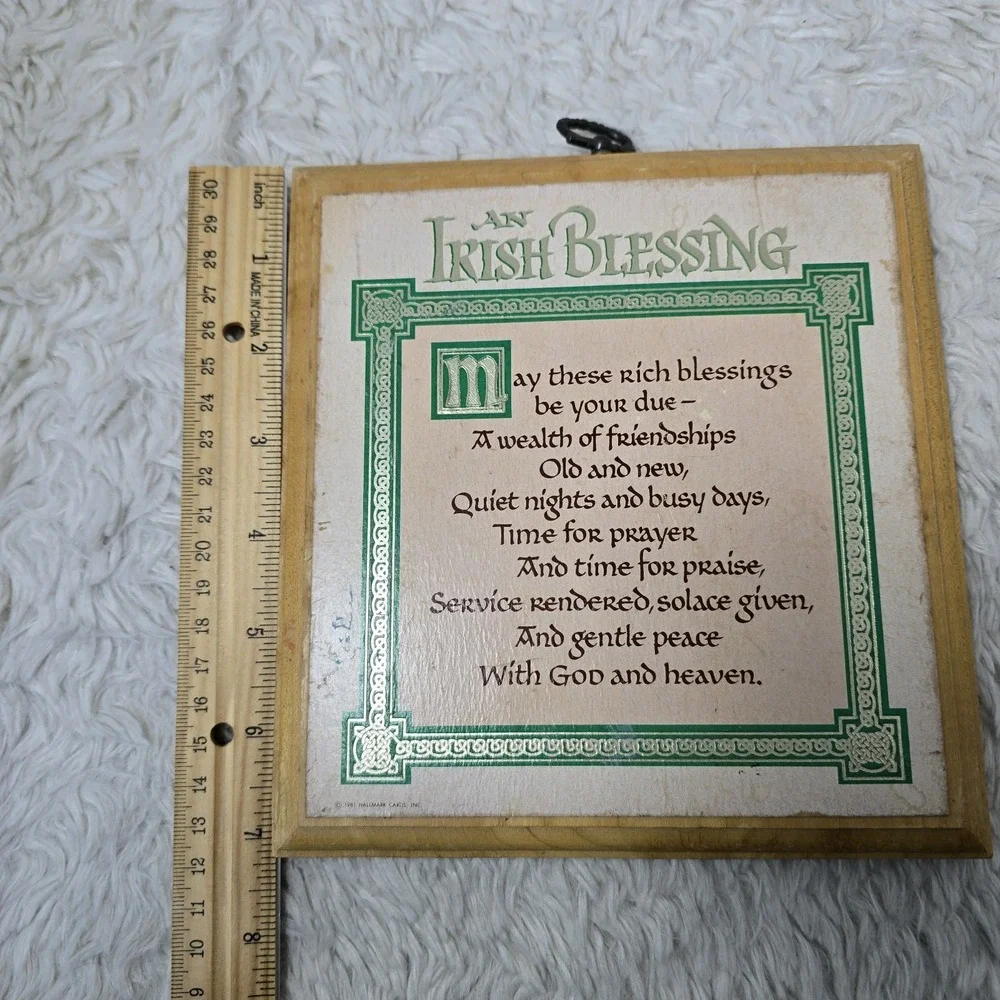 Vintage 1981 Hallmark Irish Blessing Wall‎ Hanging Plaque Wooden Cottage Bar Pub
